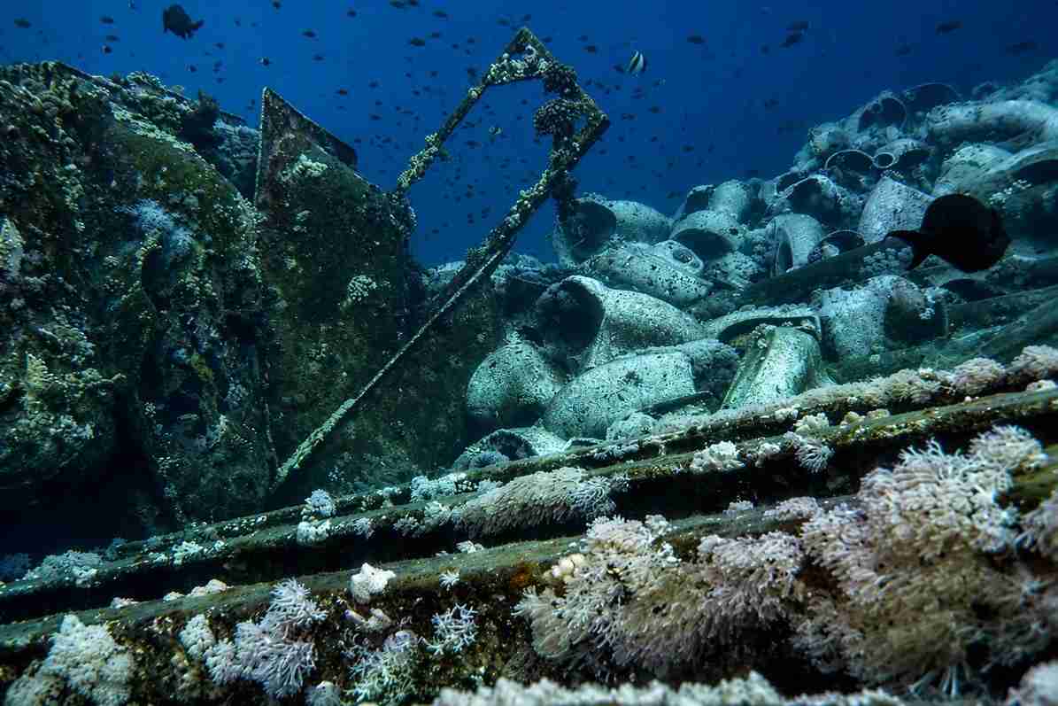 Scattered cargo from the Yolanda wreck at Ras Mohammed