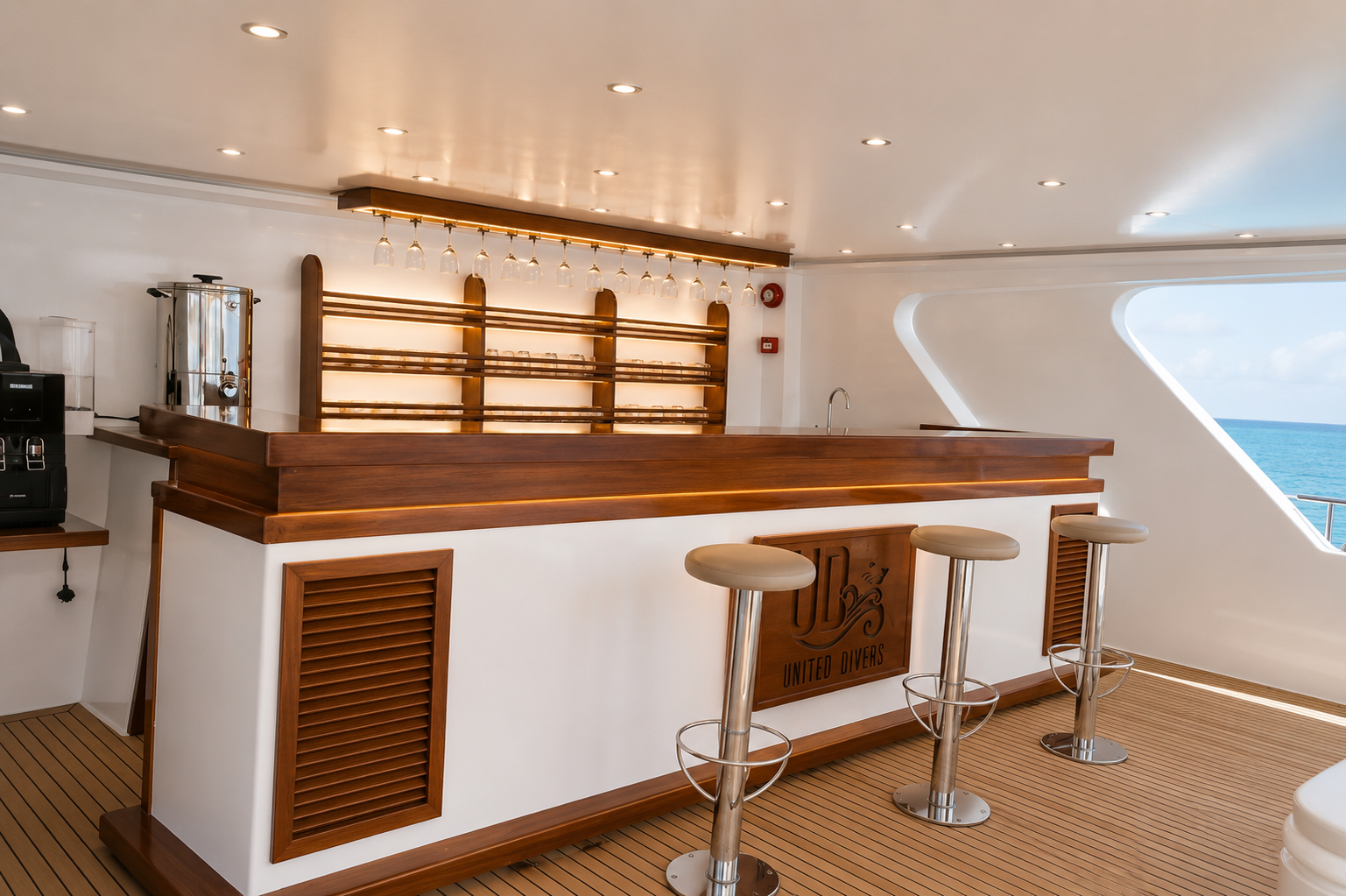 Onboard bar serving hot and soft drinks