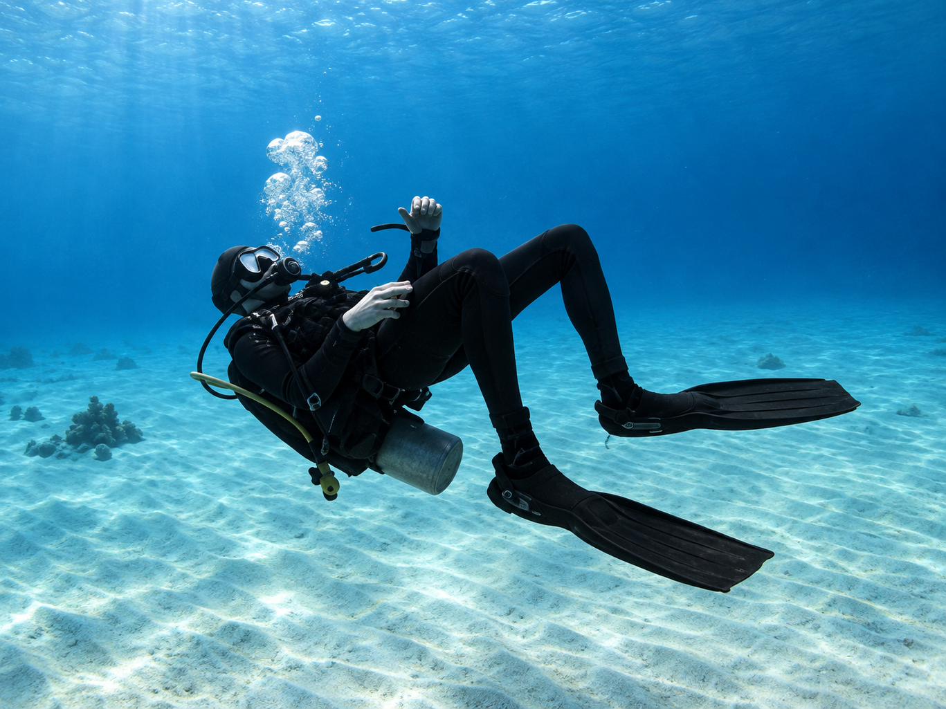 Instructor coaching PADI Peak Performance Buoyancy in Hurghada