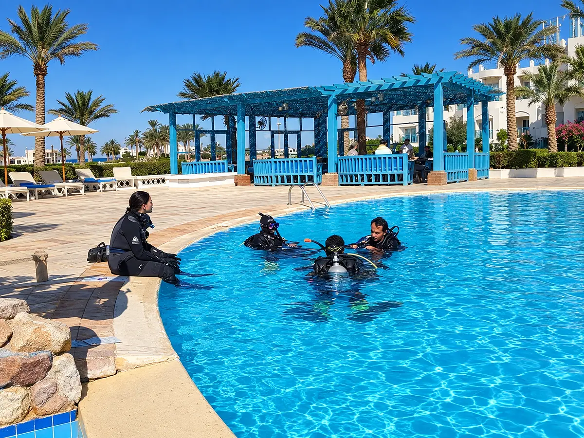 Pool teaching practice on the PADI IDC Instructor Course