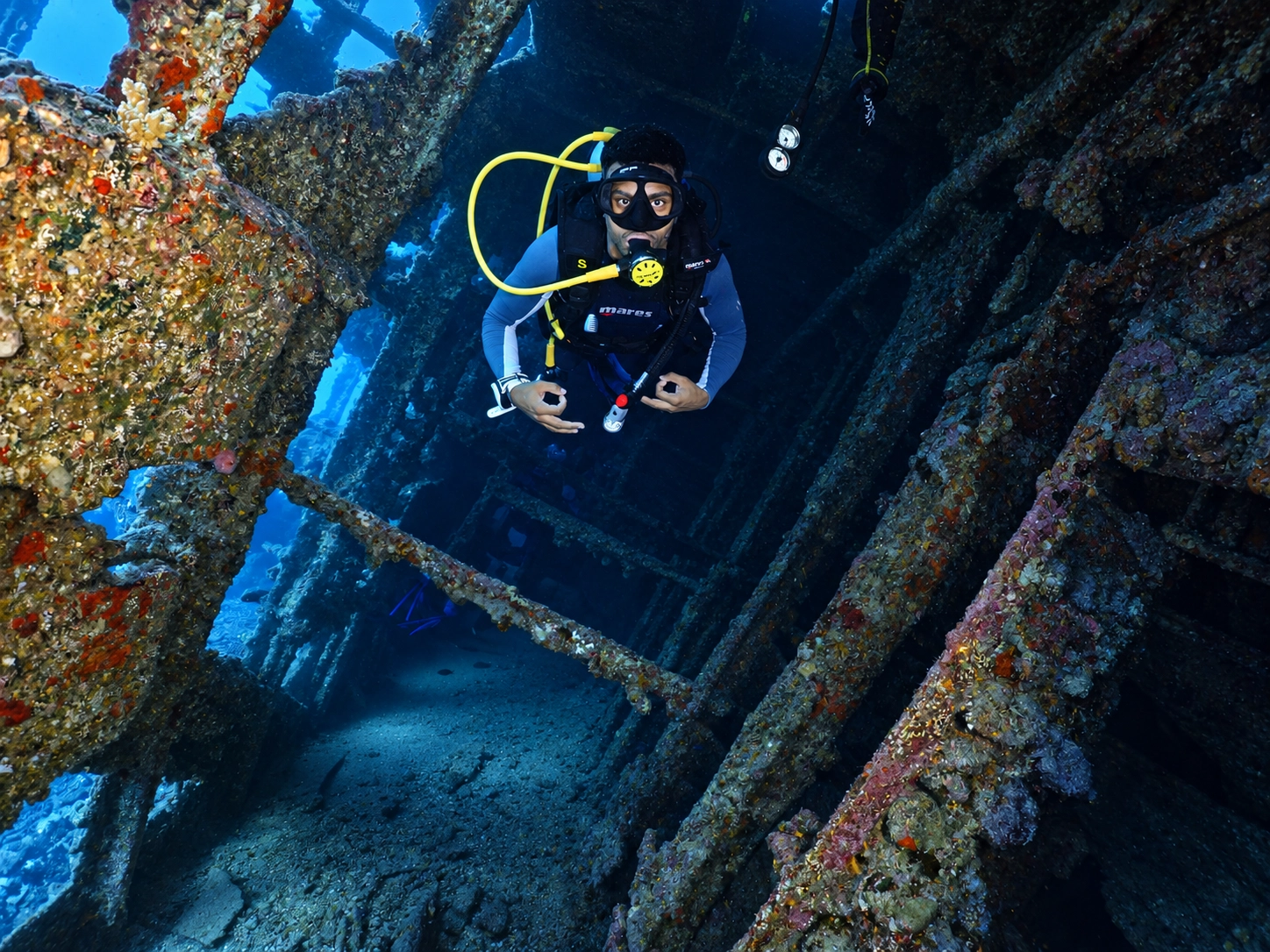 PADI Wreck Diver on a controlled penetration with a guideline